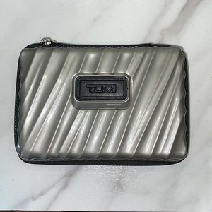 TUMI